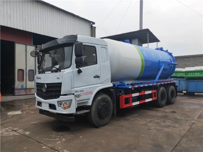 东风后双桥18方吸污车