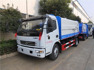 挂桶式8方粪污清运车
