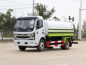 国六8方9方洒水车